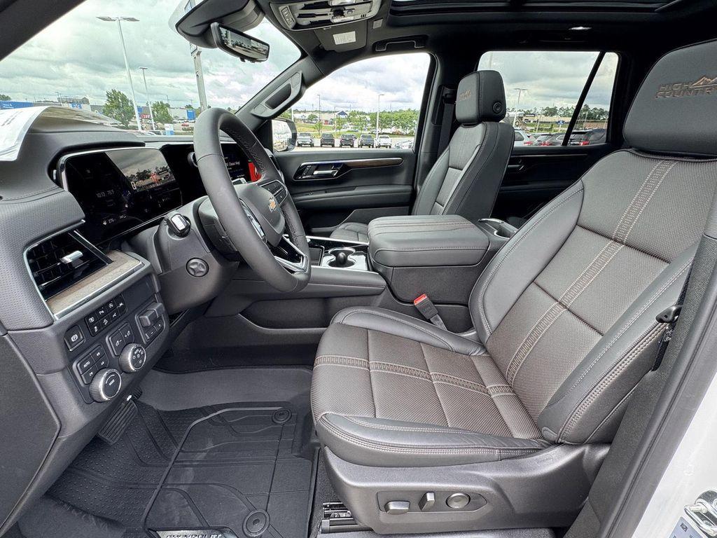 new 2025 Chevrolet Tahoe car, priced at $83,226