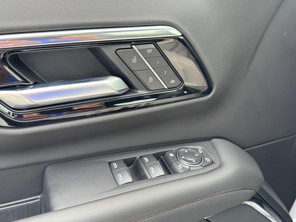 new 2025 Chevrolet Tahoe car, priced at $83,226