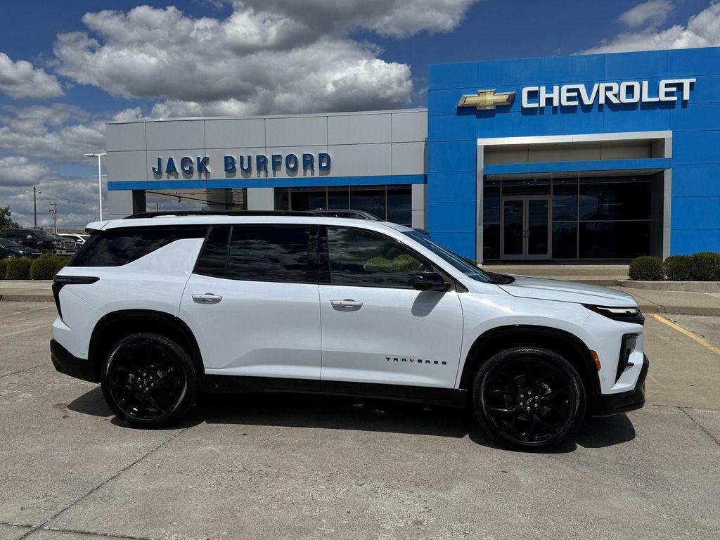 new 2026 Chevrolet Traverse car, priced at $58,026