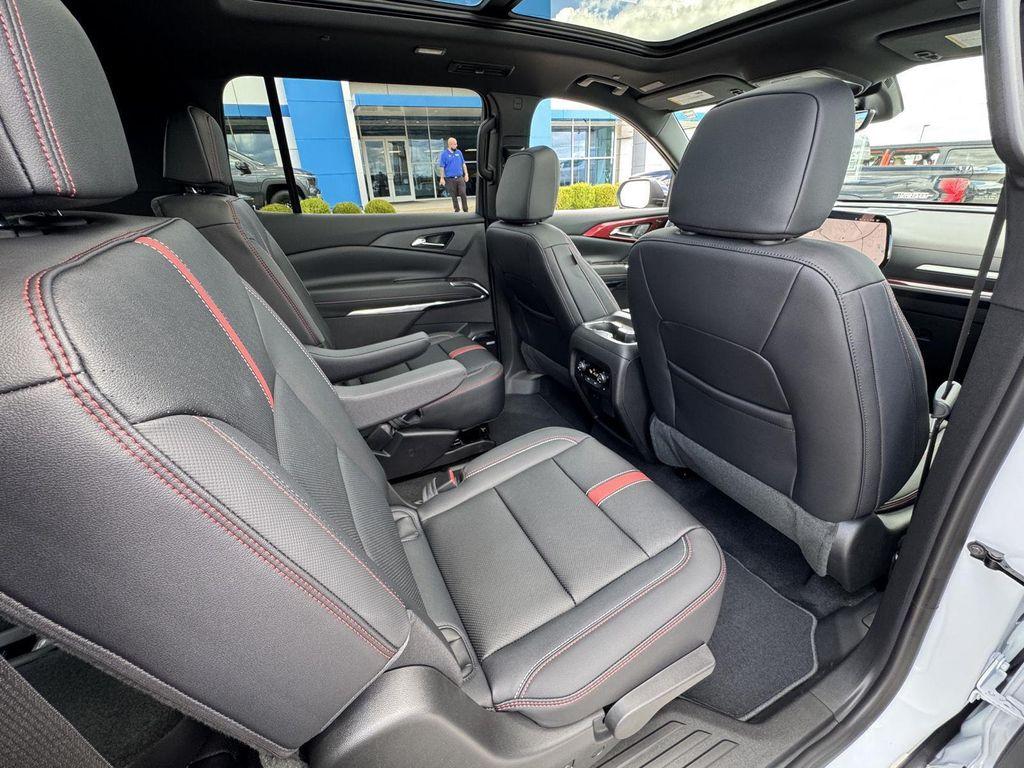 new 2026 Chevrolet Traverse car, priced at $58,026