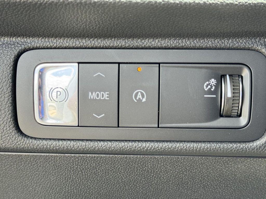 new 2026 Chevrolet Traverse car, priced at $58,026