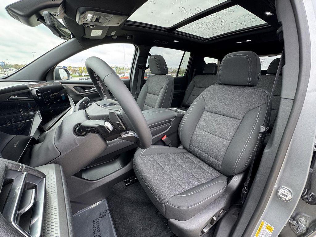 new 2026 Chevrolet Traverse car, priced at $44,326