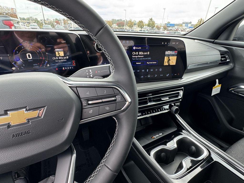 new 2026 Chevrolet Traverse car, priced at $44,326