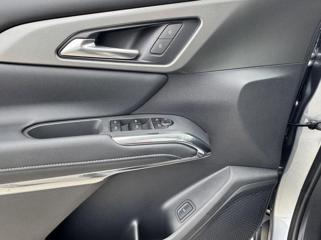 new 2026 Chevrolet Traverse car, priced at $44,326