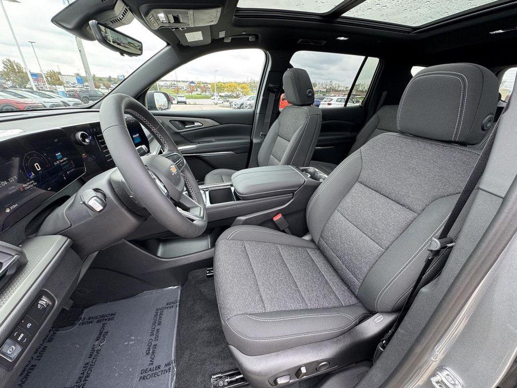 new 2026 Chevrolet Traverse car, priced at $44,326