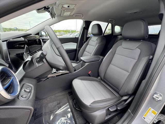 new 2025 Chevrolet Trax car, priced at $25,385