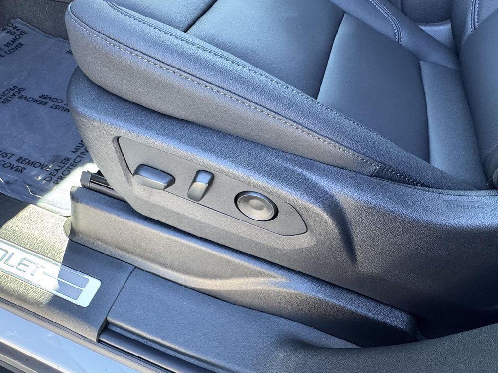 new 2026 Chevrolet Suburban car, priced at $76,270