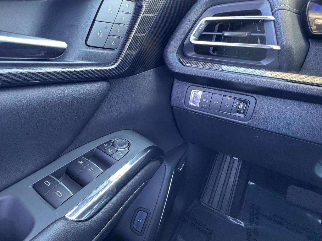 new 2026 Chevrolet Traverse car, priced at $59,920