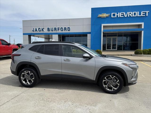new 2025 Chevrolet Trax car, priced at $25,385
