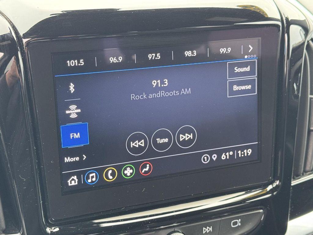 used 2022 Chevrolet Traverse car, priced at $27,500