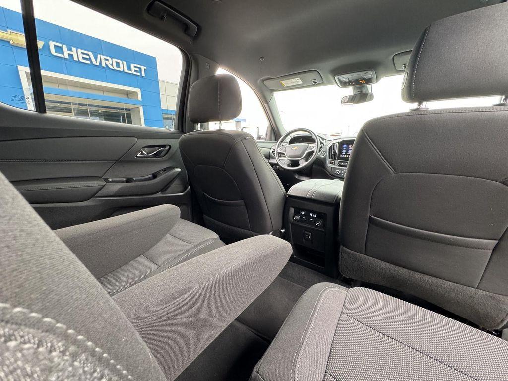 used 2022 Chevrolet Traverse car, priced at $27,500