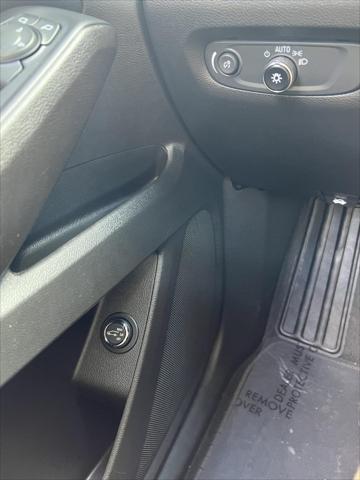 used 2022 Chevrolet Traverse car, priced at $28,000