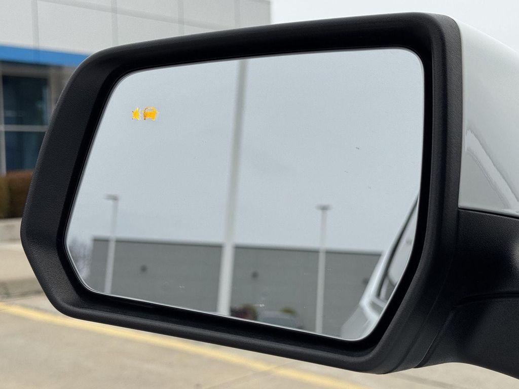 used 2022 Chevrolet Traverse car, priced at $27,500