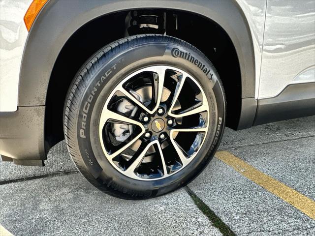 new 2025 Chevrolet TrailBlazer car, priced at $25,328