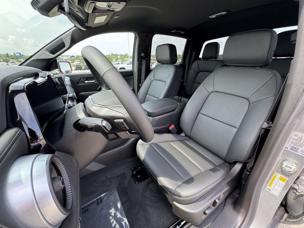 new 2026 Chevrolet Colorado car, priced at $43,026