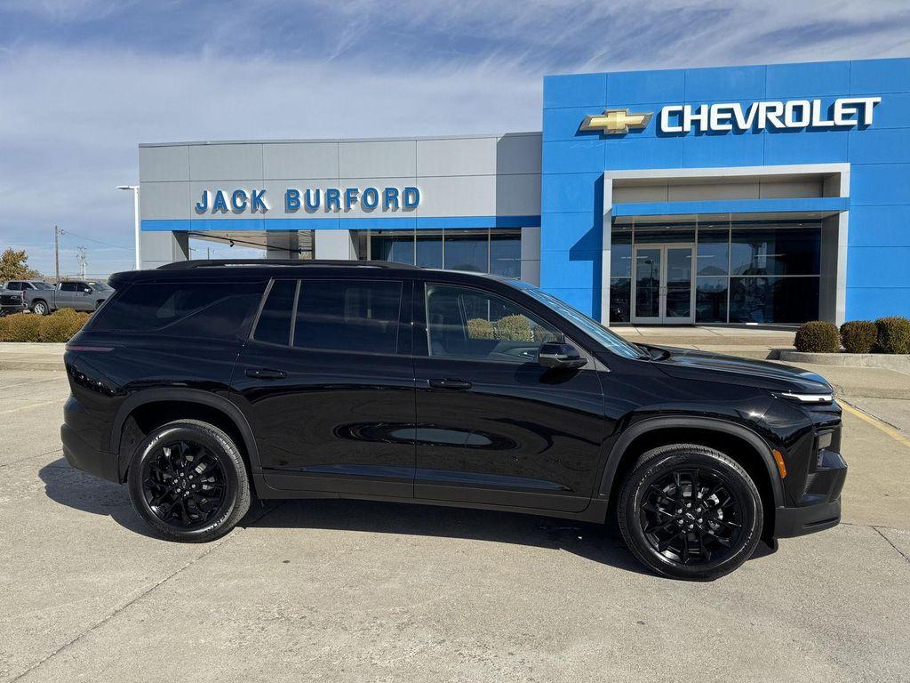 new 2026 Chevrolet Traverse car, priced at $45,026