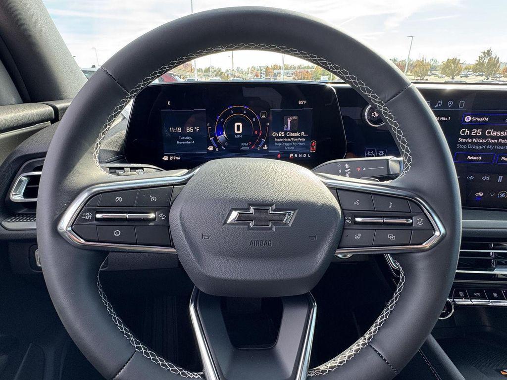 new 2026 Chevrolet Traverse car, priced at $45,026