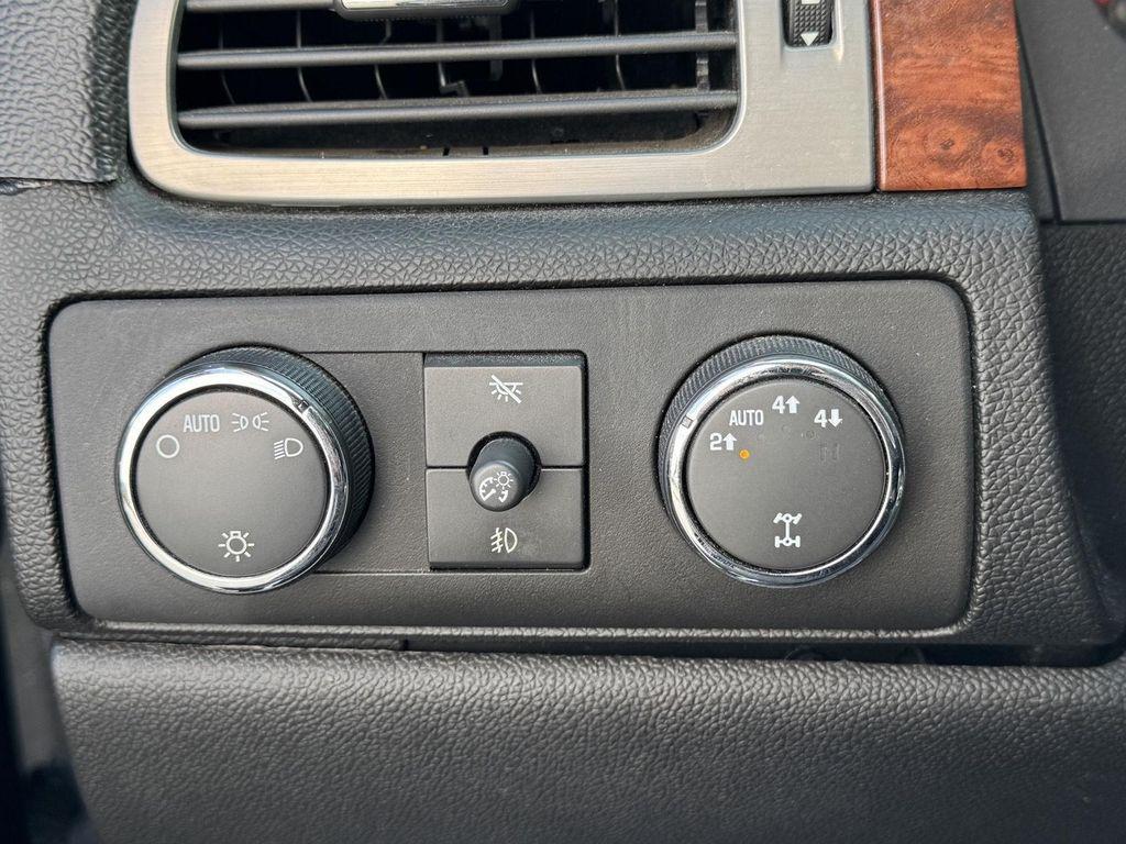 used 2008 Chevrolet Avalanche car, priced at $10,000