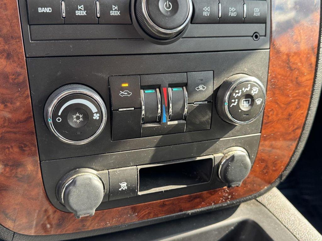 used 2008 Chevrolet Avalanche car, priced at $10,000