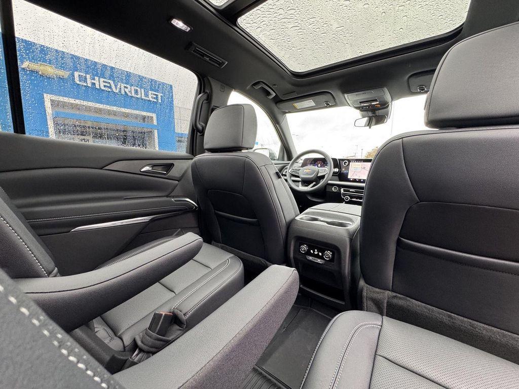 new 2026 Chevrolet Traverse car, priced at $44,426