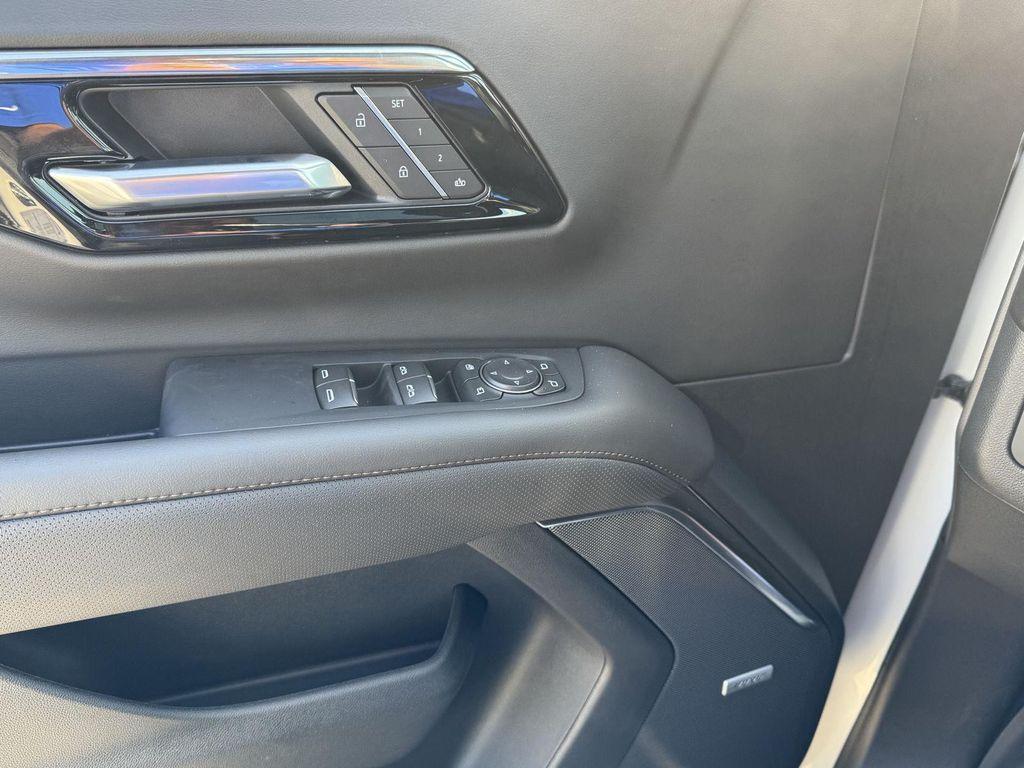 new 2025 Chevrolet Suburban car, priced at $87,226
