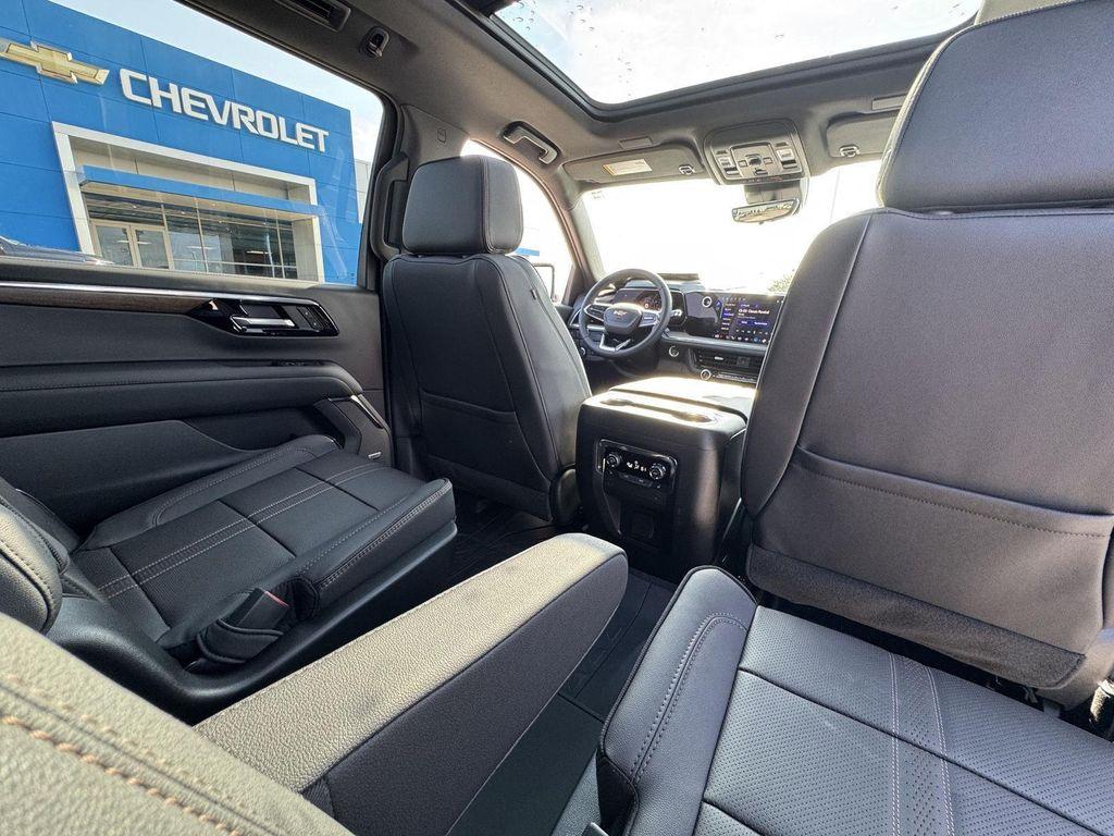 new 2025 Chevrolet Suburban car, priced at $87,226