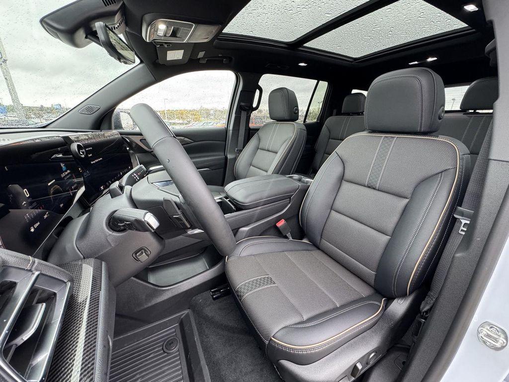 new 2026 Chevrolet Traverse car, priced at $59,526