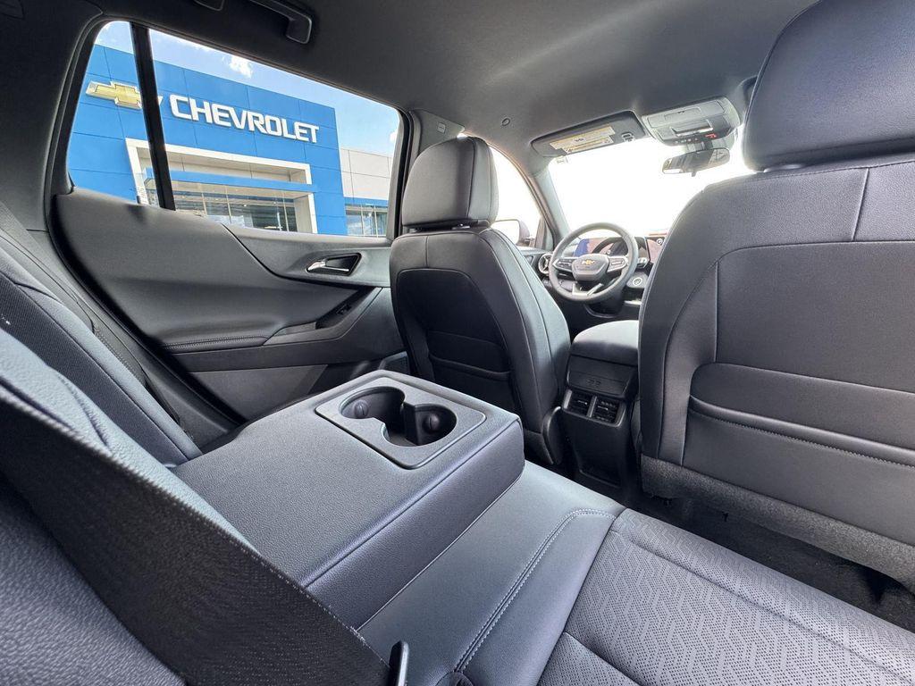 new 2026 Chevrolet Equinox car, priced at $32,545