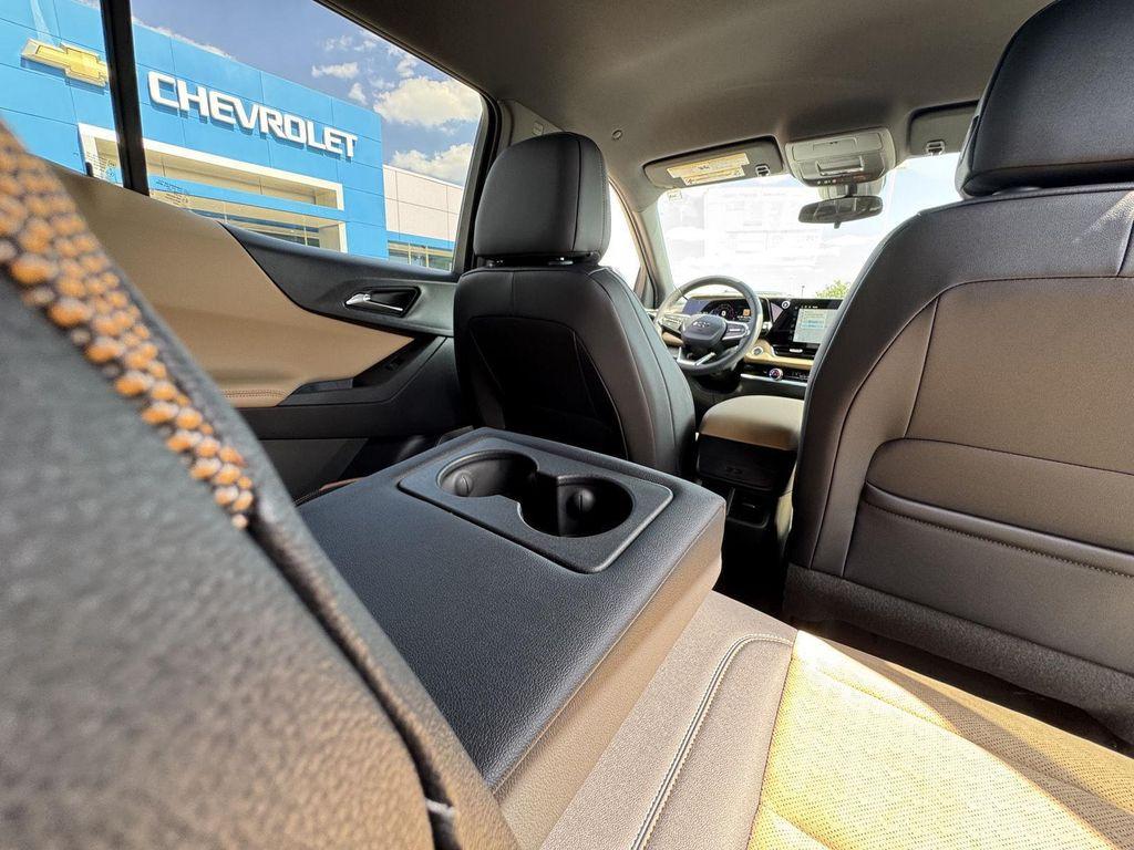 new 2026 Chevrolet Equinox car, priced at $34,395