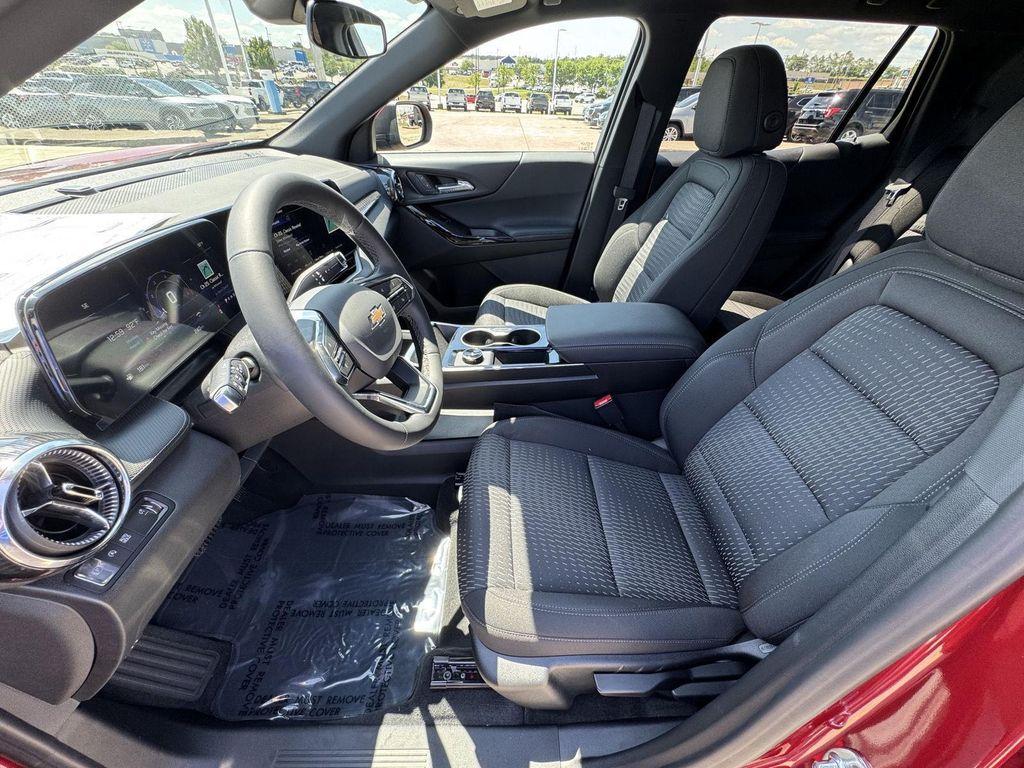 new 2026 Chevrolet Equinox car, priced at $29,490