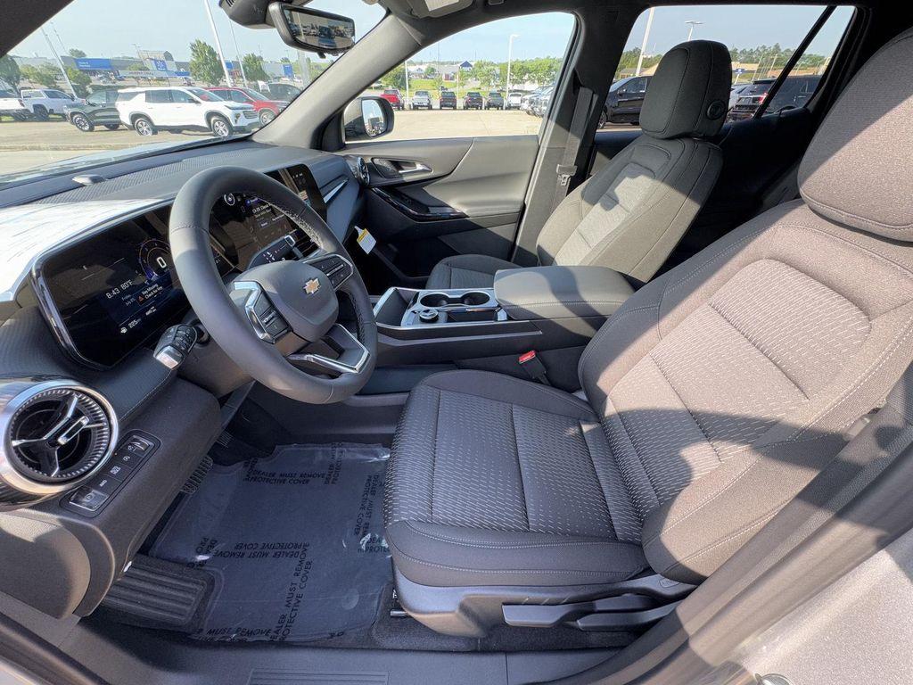 new 2026 Chevrolet Equinox car, priced at $31,440