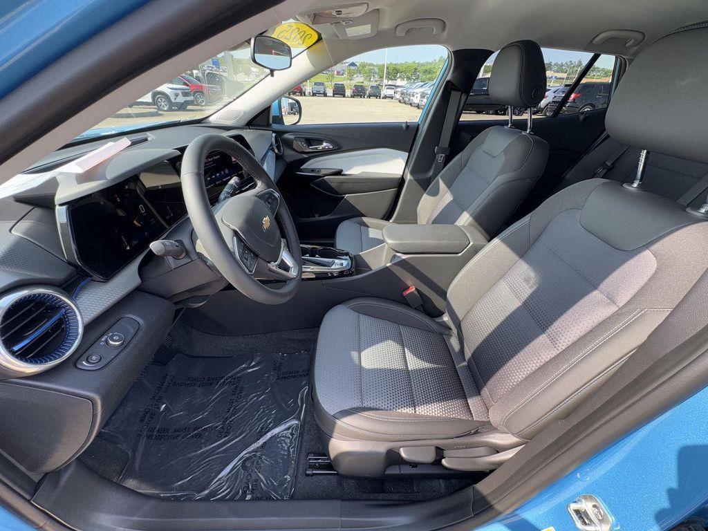 used 2025 Chevrolet Trax car, priced at $23,000