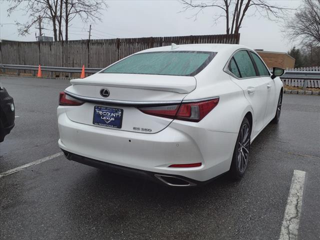 used 2022 Lexus ES 350 car, priced at $33,181