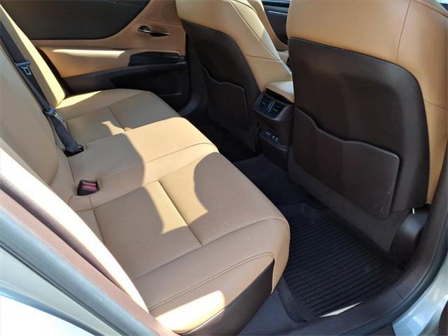 used 2021 Lexus ES 350 car, priced at $29,161