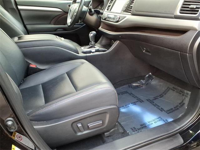 used 2019 Toyota Highlander car, priced at $25,997