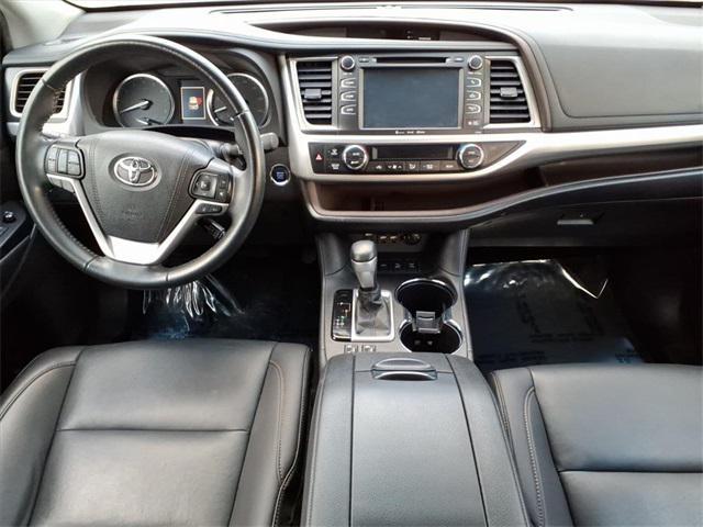 used 2019 Toyota Highlander car, priced at $25,997