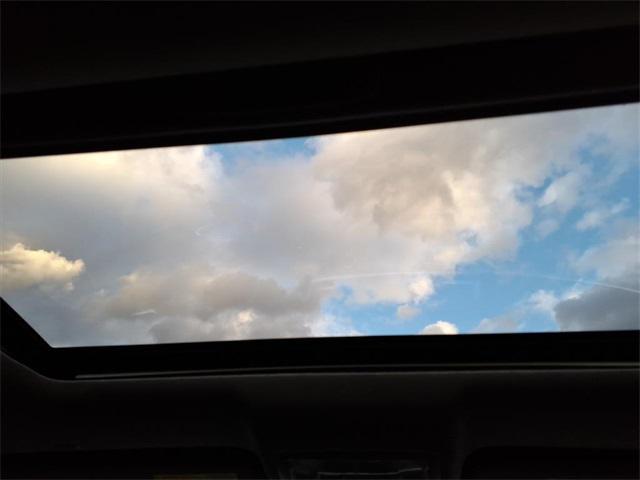 used 2019 Toyota Highlander car, priced at $25,997