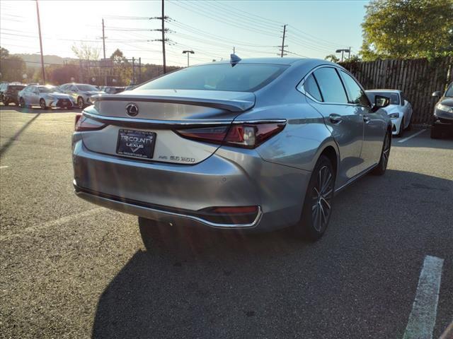 used 2022 Lexus ES 250 car, priced at $32,456