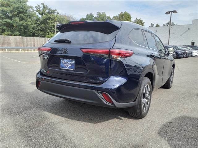 used 2022 Toyota Highlander car, priced at $32,497