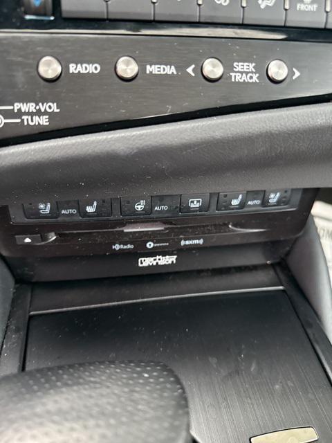used 2022 Lexus ES 350 car, priced at $38,383