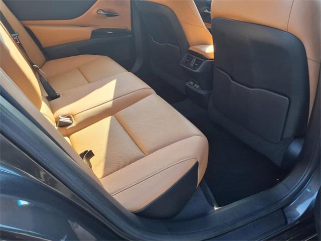 used 2022 Lexus ES 350 car, priced at $33,914