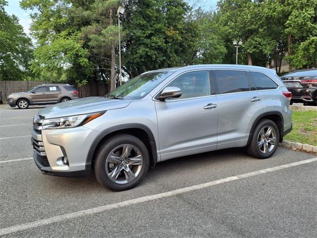 used 2019 Toyota Highlander car, priced at $28,989