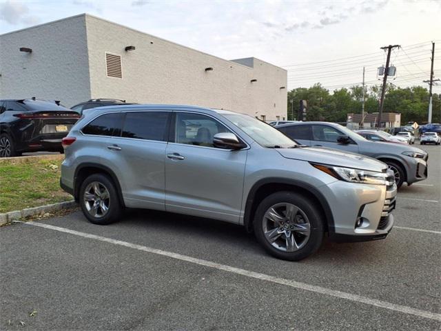 used 2019 Toyota Highlander car, priced at $28,989