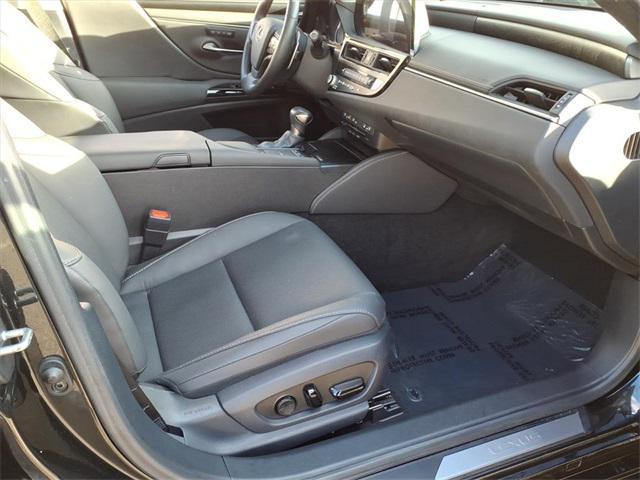 used 2022 Lexus ES 350 car, priced at $33,001