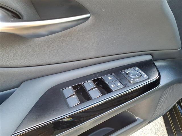 used 2022 Lexus ES 350 car, priced at $33,001