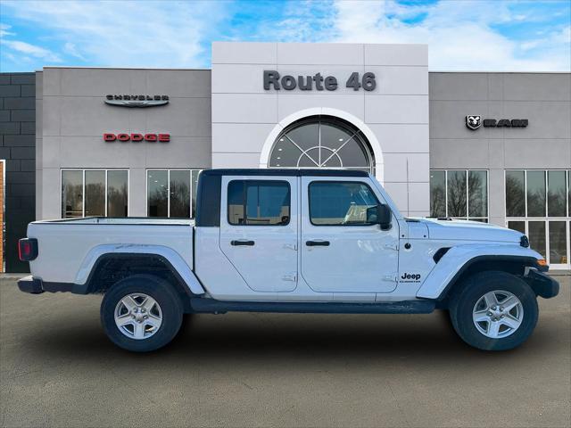 used 2022 Jeep Gladiator car, priced at $31,991