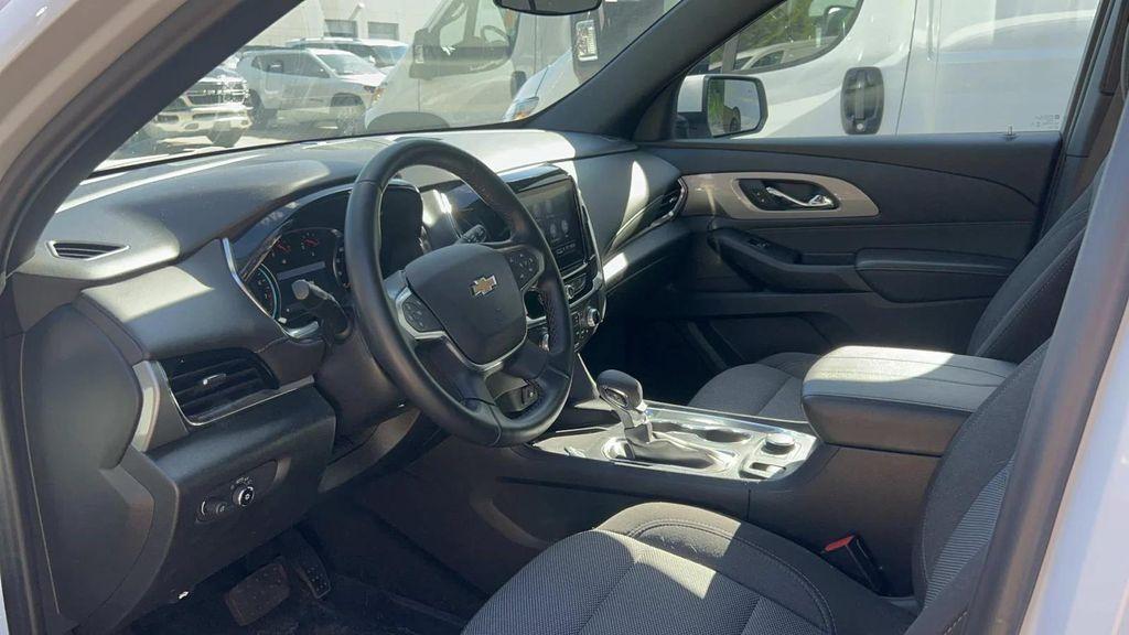 used 2023 Chevrolet Traverse car, priced at $30,991