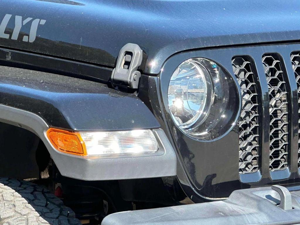 used 2021 Jeep Gladiator car, priced at $33,991
