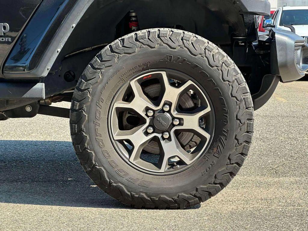 used 2021 Jeep Gladiator car, priced at $33,991
