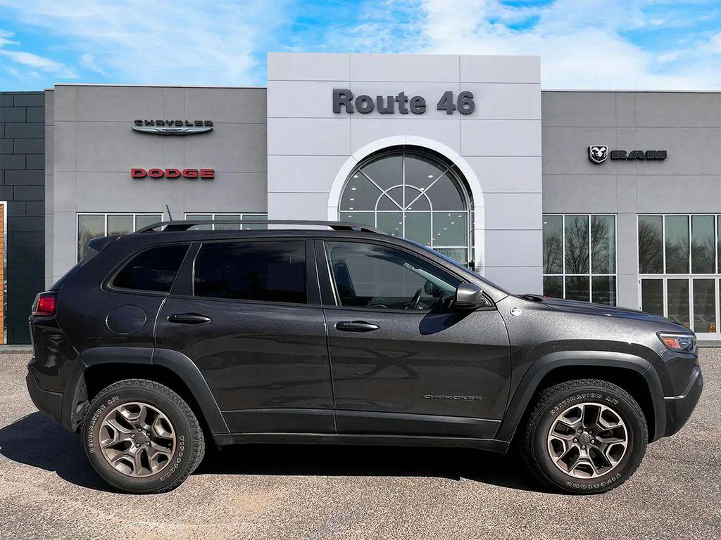 used 2021 Jeep Cherokee car, priced at $22,991